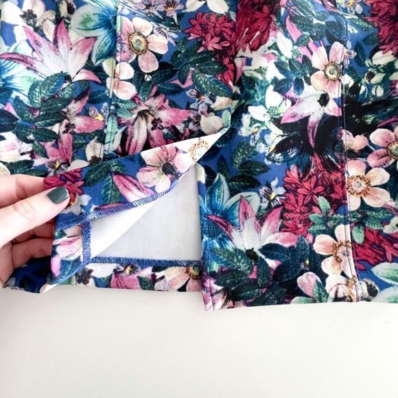 Guess Floral Pencil Skirt Stretch Scuba Back Zip Vented Women's S - Picture 7 of 10